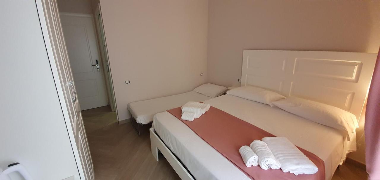 Dimora Costantino Bed & Breakfast Naples Exterior photo