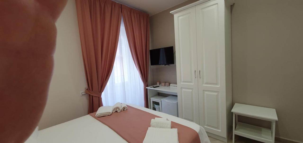 Dimora Costantino Bed & Breakfast Naples Exterior photo