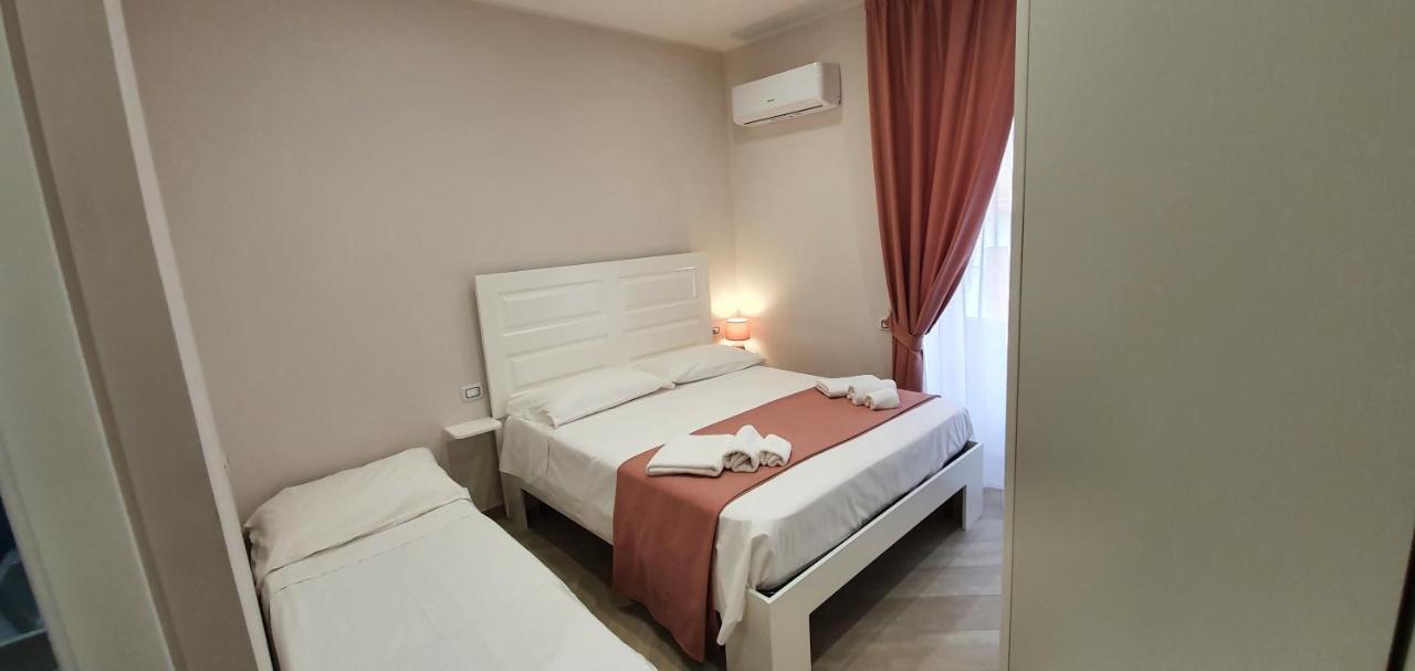 Dimora Costantino Bed & Breakfast Naples Exterior photo