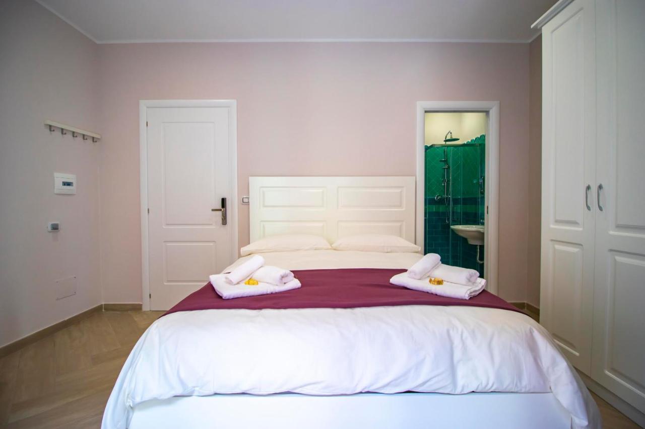 Dimora Costantino Bed & Breakfast Naples Exterior photo